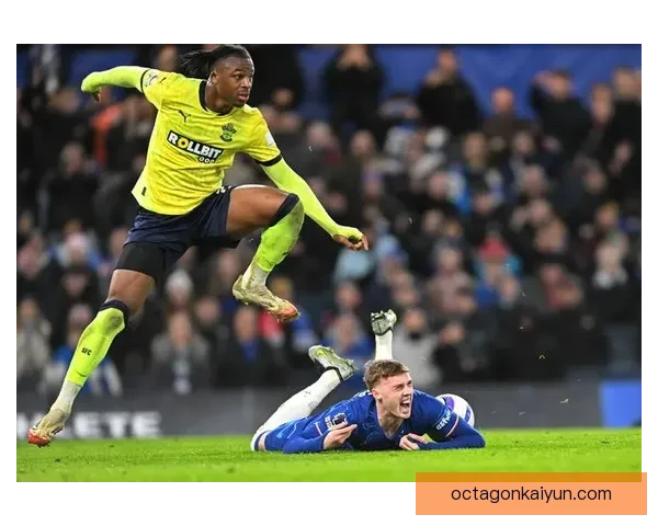 南安普顿主场迎战切尔西，争夺关键三分状态备受关注