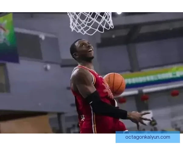 洛佩特吉战术调整持续显现效能，球队表现稳健逐渐回暖